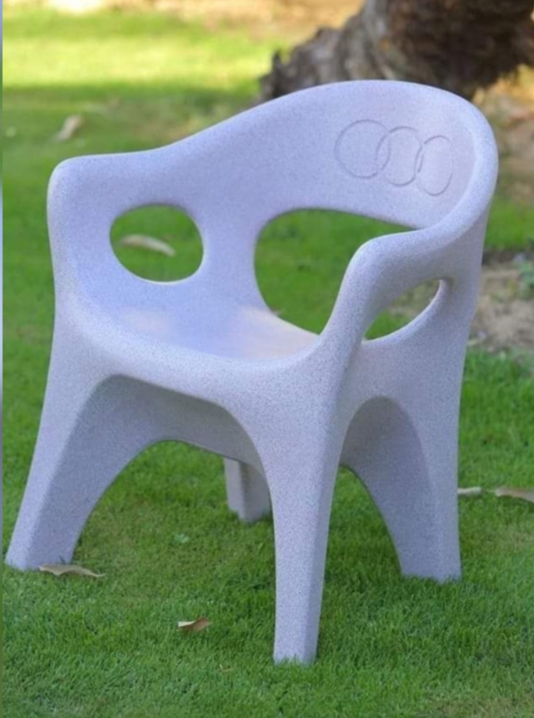 كراسى من البولي ايثيلين الآمل للتوريدات العمومية