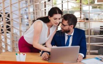 مطلوب سكرتيرة خاصة حلوة متحررة بمرتب ثابت 10000