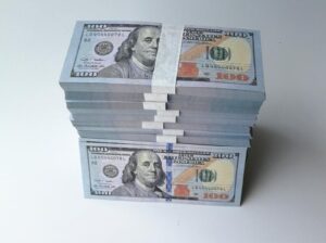 هل أنت بحاجة إلى عرض قرض عاجل اتصل بنا