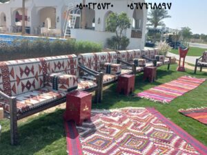 تأجير كنب جلد ابيض ,كراسي فندقية , طاولات طعام