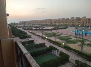 شالية للبيع فى قرية سانتا كلوز راس سدر 01012771804