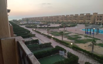 شالية للبيع فى قرية سانتا كلوز راس سدر 01012771804