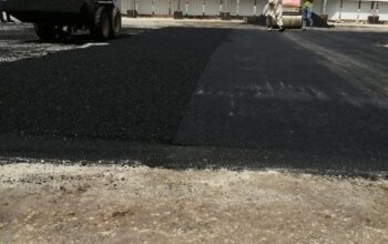 عامل اسفلت امام المنازل بالرياض 0553148273
