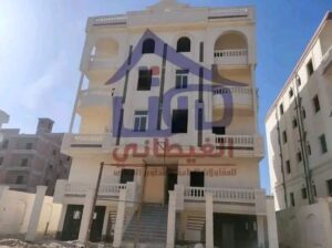 ارضي وبدروم ونص الحديقه ف ال BB بدمياط الجديدة