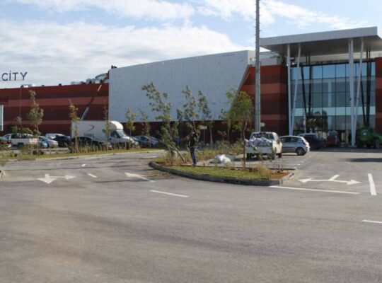 مول مدينة أزور – تونس –