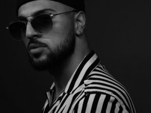السيرة الذاتية ل اود خالد / تفاصيل عميقة اكثر من