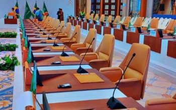 تأجير كراسي بار في الرياض ، طاولات بوفيه ، مكيفات